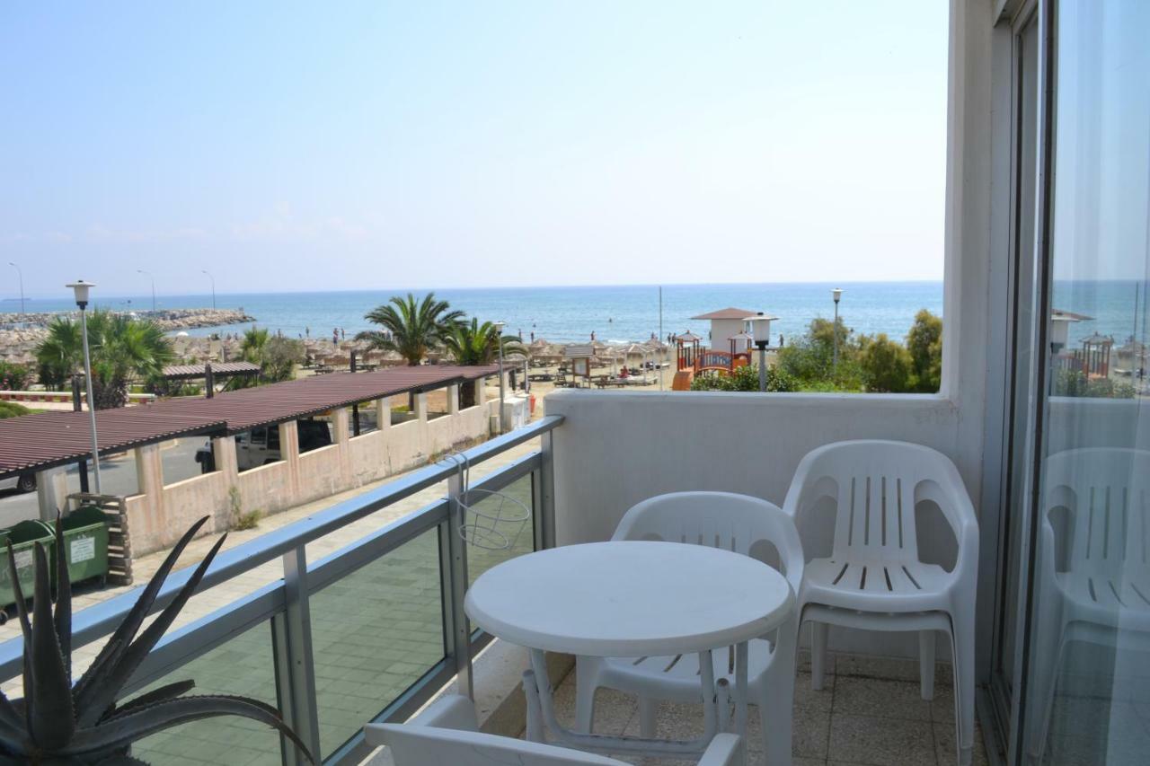 13 Sandy Beach Mackenzie Apartment Larnaca Exterior photo